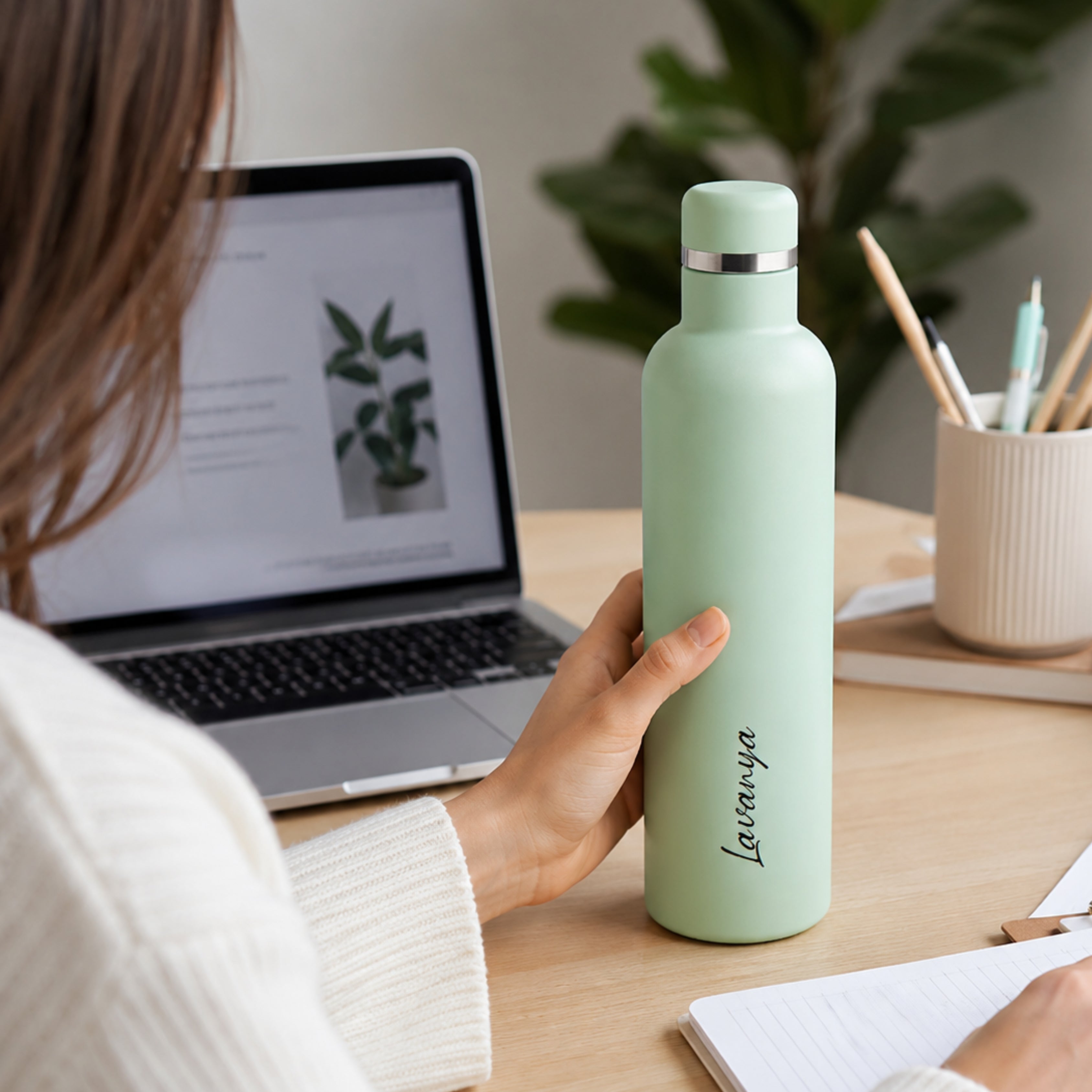 FLO – Premium Hydration Bottle - Pastel Mint (750 ML)